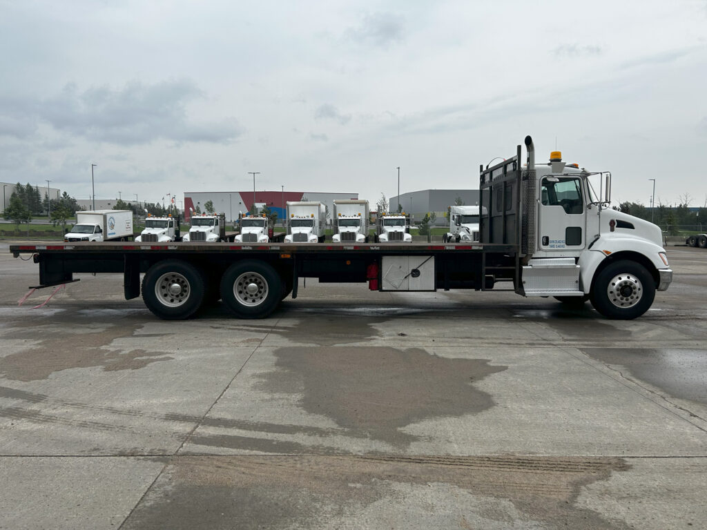 01336 - Unit 2151 2015 Kenworth T370 28_ Tandem Deck Truck (30)